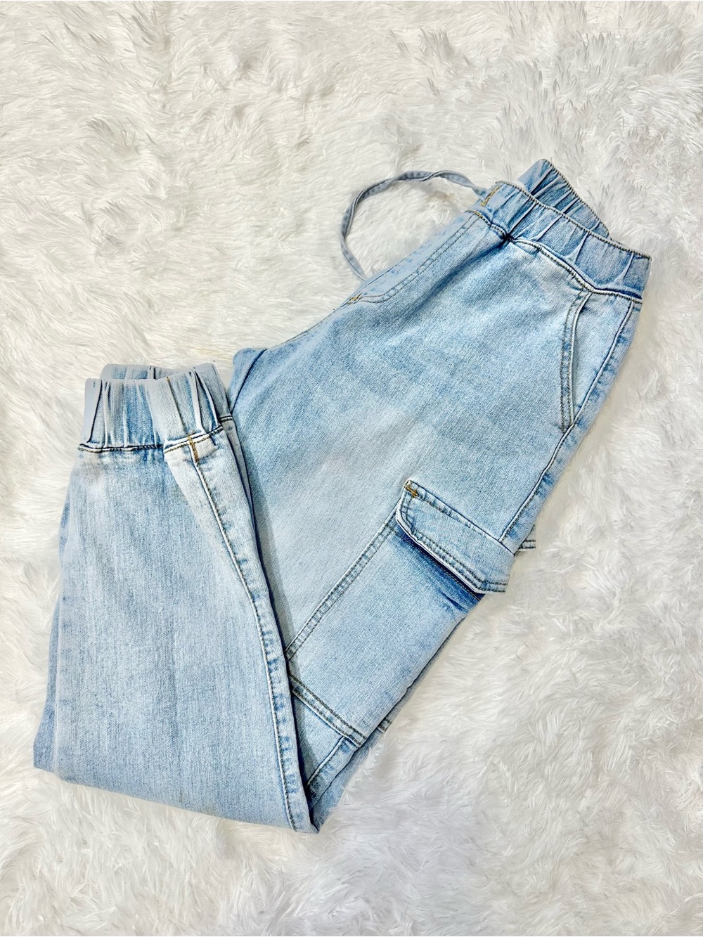 ALMOST FAMOUS Women’s Cargo Jogger Jeans